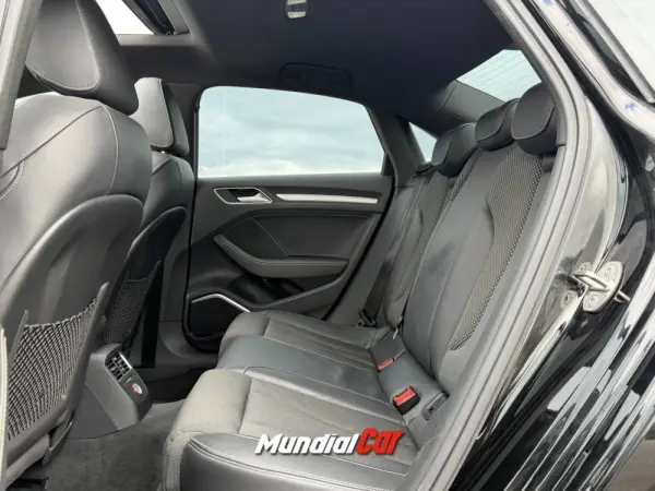 Audi A3 Limousine 2.0 TDi S-line 7