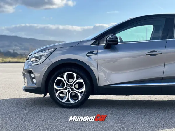 Renault Captur 1.6 Hybrid E-Tech Intens 26
