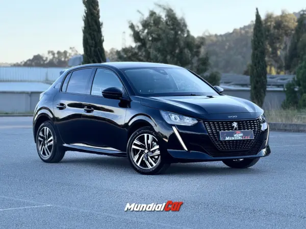 Peugeot 208 1.2 PureTech Allure Pack EAT8 11