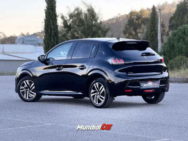 Peugeot 208 1.2 PureTech Allure Pack EAT8 12