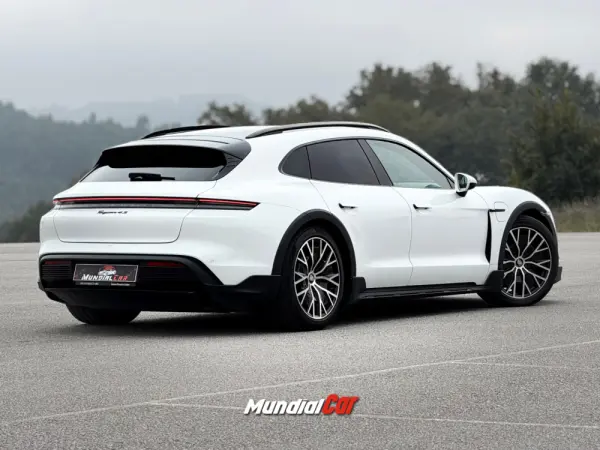Porsche Taycan Cross Turismo 4S 2