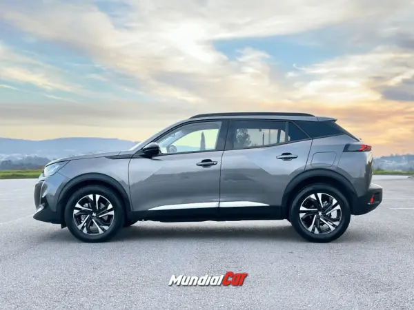 Peugeot 2008 1.5 BlueHDi Allure EAT8 6