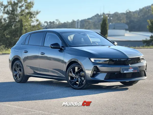 Opel Astra 1.2 T GS Line 11