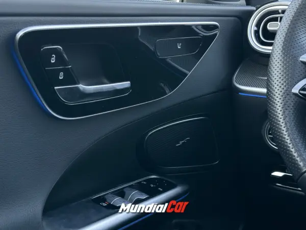 Mercedes-Benz C 300 C300e AMG Line Híbrido Plug-in 19