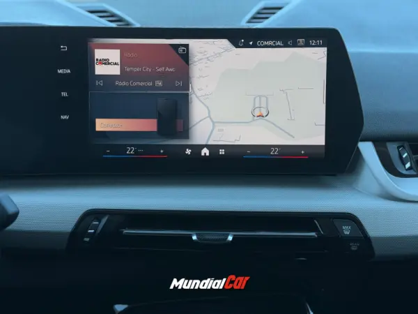 BMW iX2 eDrive20 15