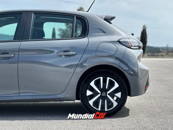 Peugeot 208 1.2 PureTech Active 17