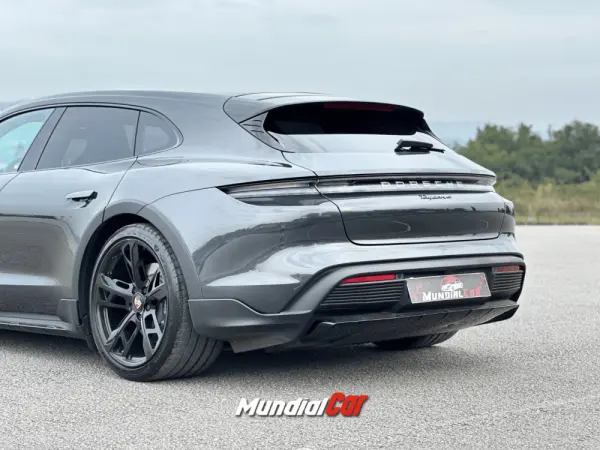 Porsche Taycan Cross Turismo 4 23