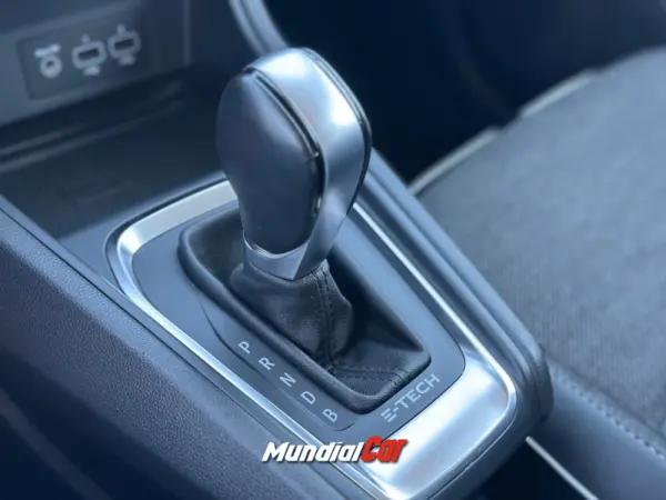 Renault Captur 1.6 Hybrid E-Tech Intens 22