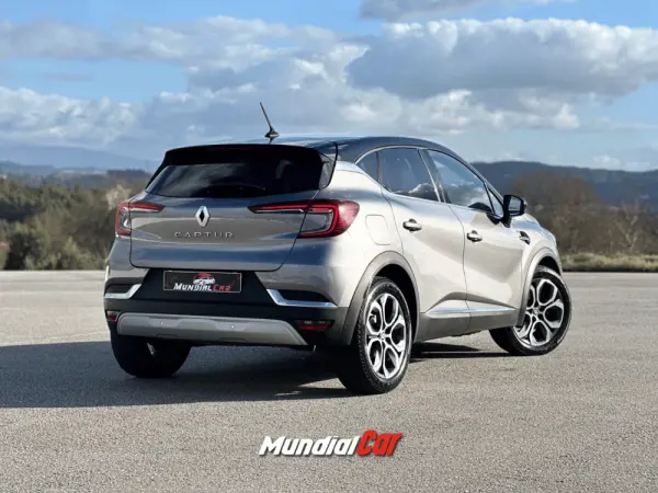 Renault Captur 1.6 Hybrid E-Tech Intens 2