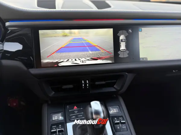 Porsche Macan S 11