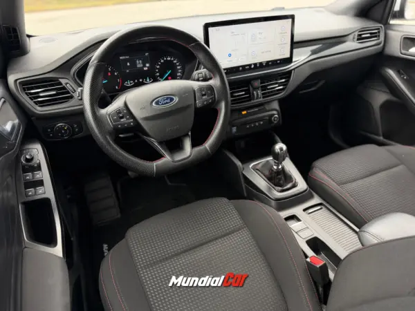Ford Focus 1.0 EcoBoost MHEV ST-Line 11