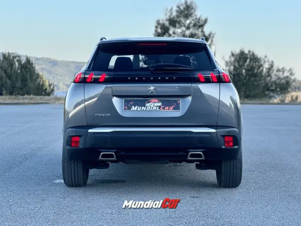 Peugeot 2008 1.2 PureTech Allure EAT8 5