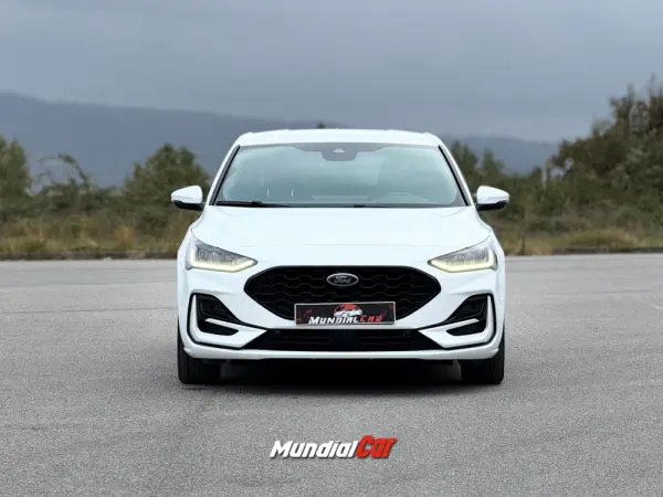 Ford Focus 1.0 EcoBoost MHEV ST-Line 9