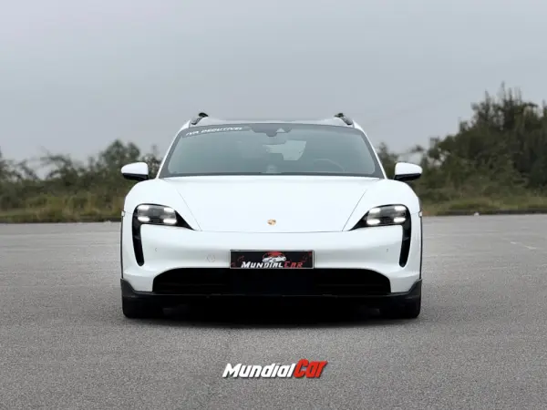 Porsche Taycan Cross Turismo 4S 4