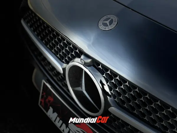 Mercedes-Benz C 300 C300e AMG Line Híbrido Plug-in 26