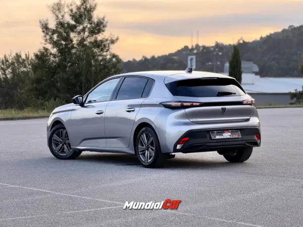 Peugeot 308 1.2 PureTech Allure 15