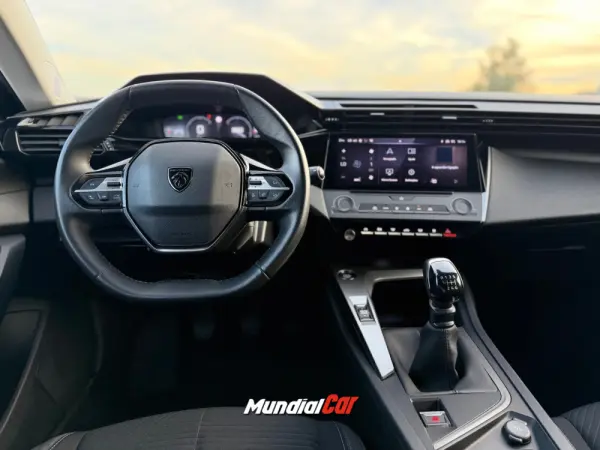 Peugeot 308 1.2 PureTech Allure 13