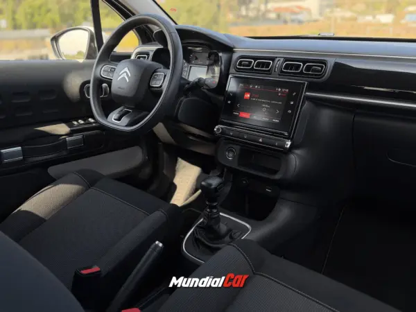 Citroen C3 1.2 PureTech Shine 16