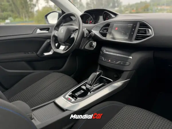 Peugeot 308 SW 1.2 PureTech Active EAT8 18
