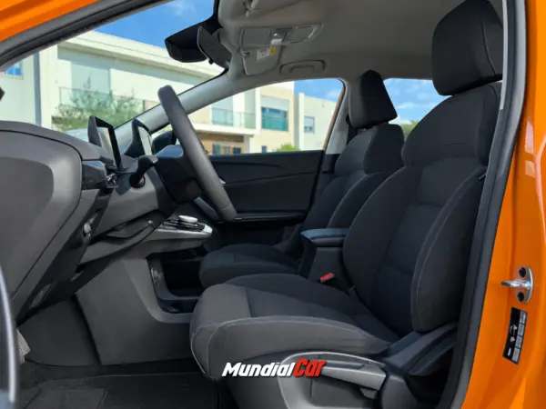 MG MG4 51 kWh Standard 8