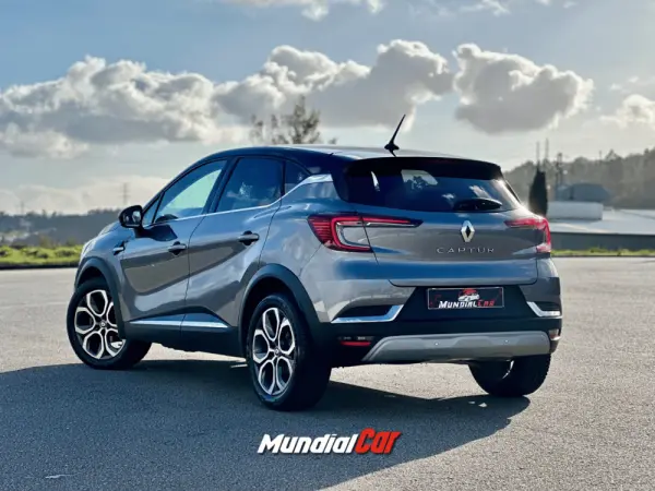 Renault Captur 1.6 Hybrid E-Tech Intens 28
