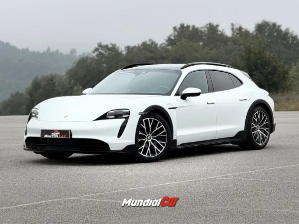 Porsche Taycan Cross Turismo 4S 1