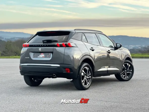 Peugeot 2008 1.5 BlueHDi Allure EAT8 2