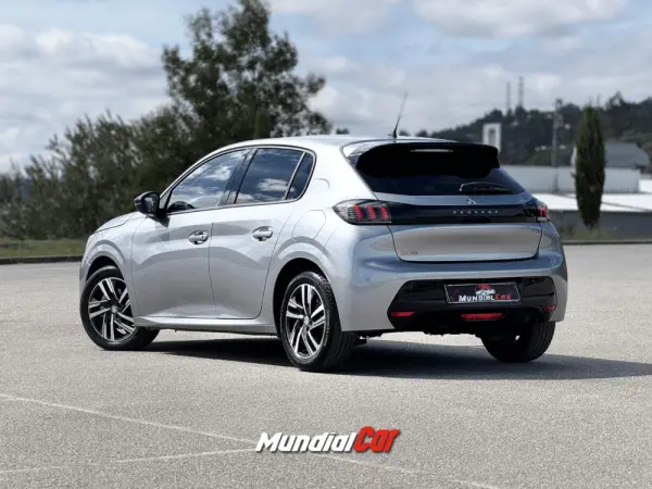 Peugeot 208 1.2 PureTech Allure Pack EAT8 12