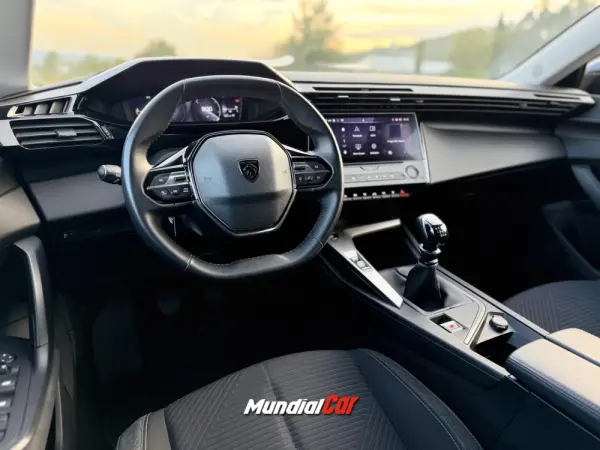 Peugeot 308 1.2 PureTech Allure 16