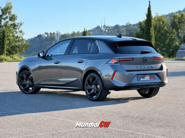 Opel Astra 1.2 T GS Line 12
