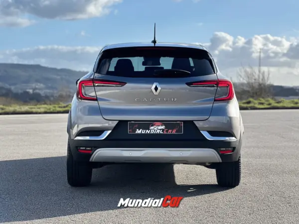 Renault Captur 1.6 Hybrid E-Tech Intens 5
