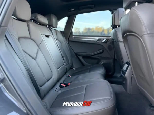 Porsche Macan S 6