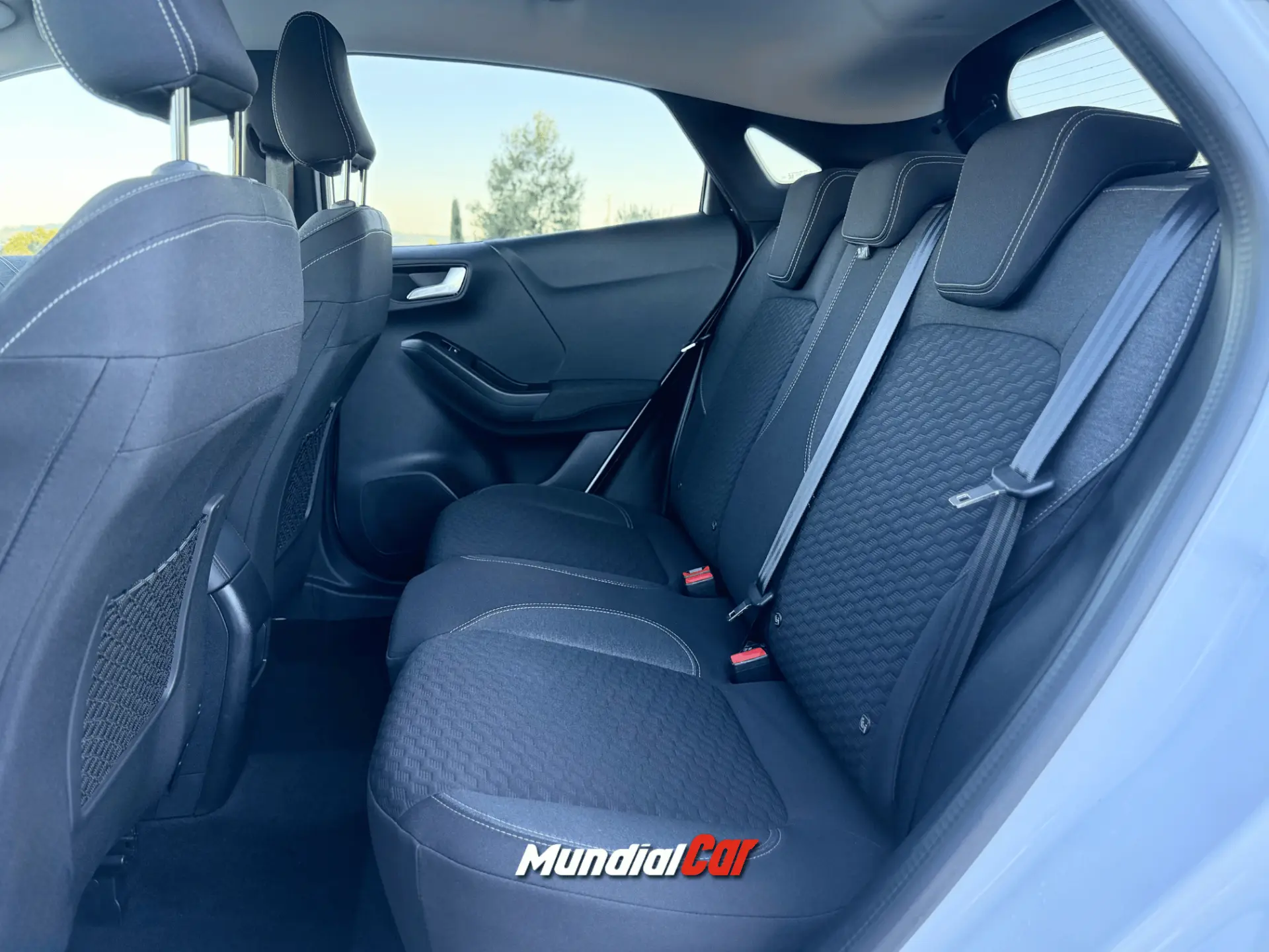Ford Puma 1.0 EcoBoost MHEV Titanium 10