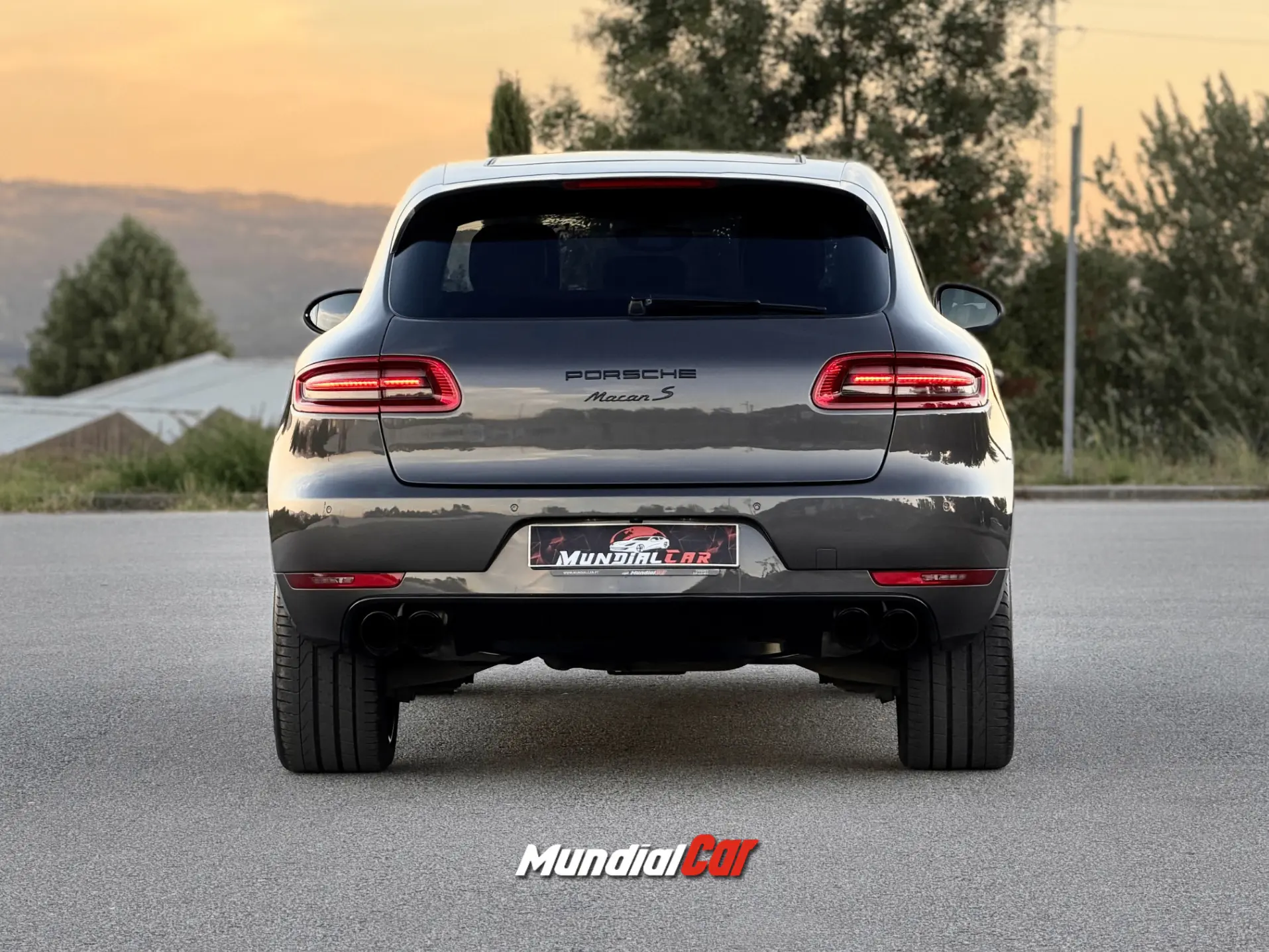 Porsche Macan S 8