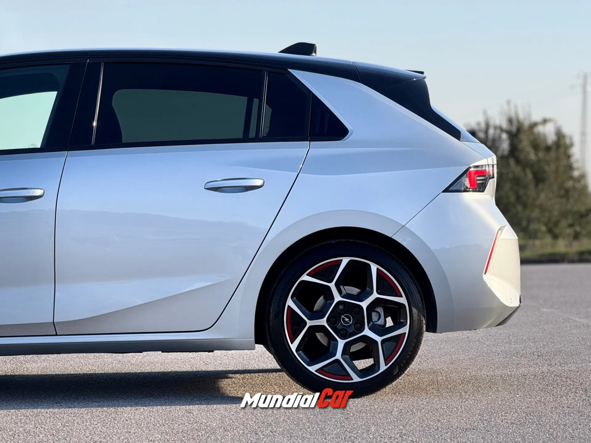 Opel Astra 1.2 T GS Line 23