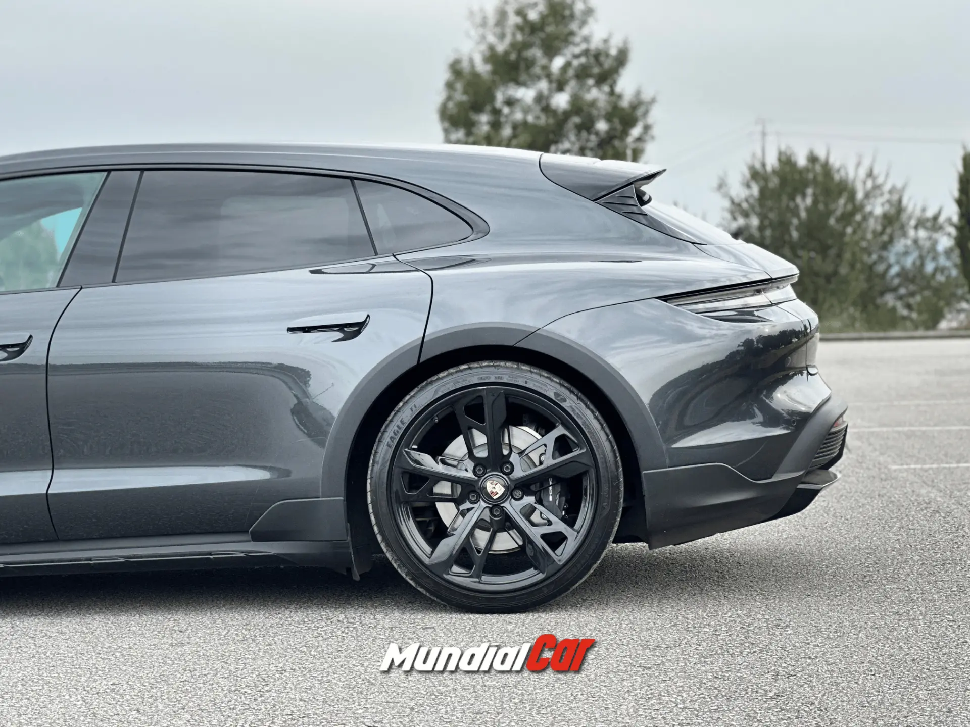 Porsche Taycan Cross Turismo 4 22