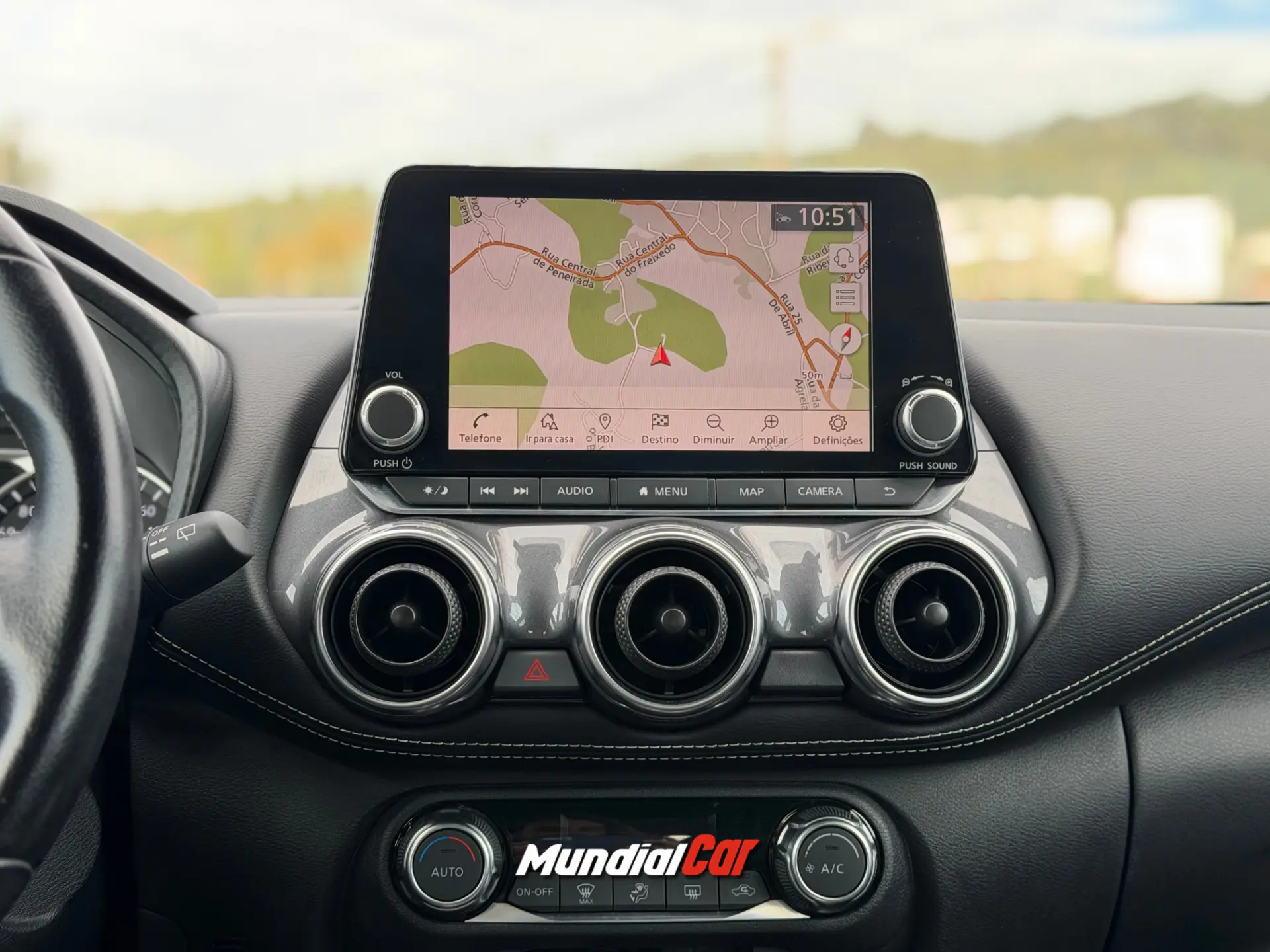 Nissan Juke 1.0 DIG-T N-Connecta DCT 12