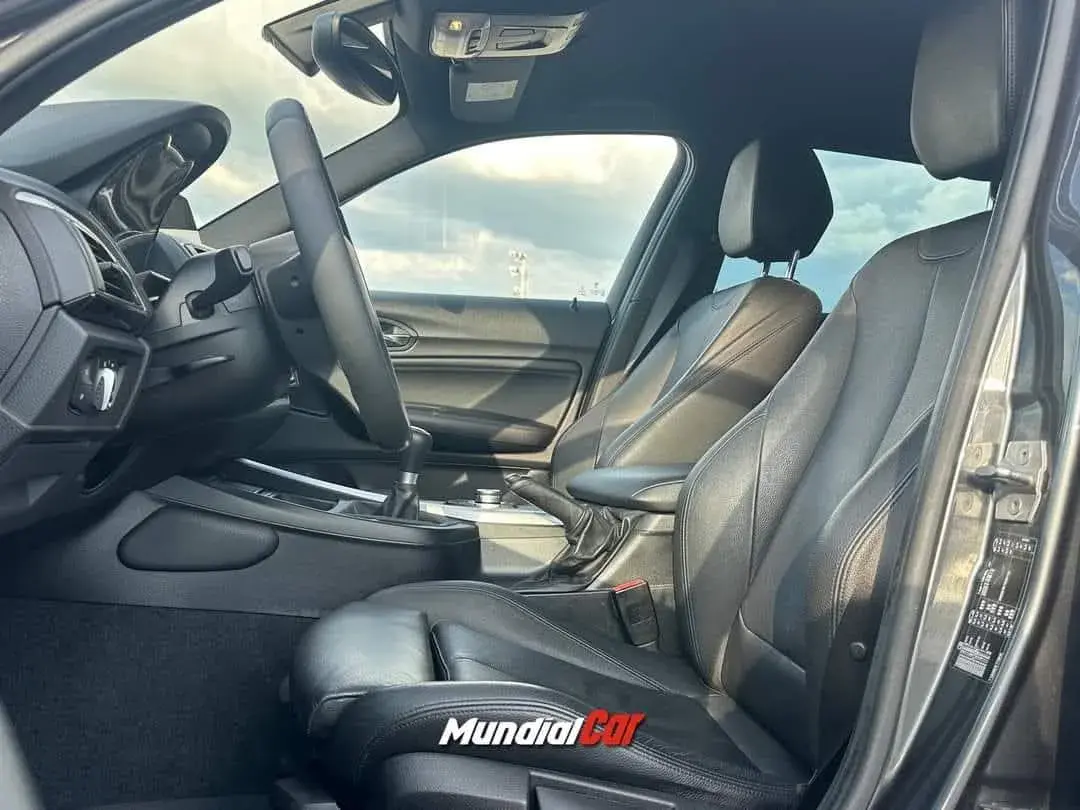 BMW 118 d Pack M 7