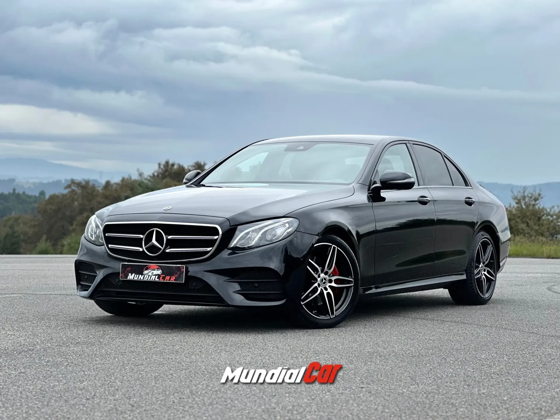 Mercedes-Benz E 220 d AMG Line 1