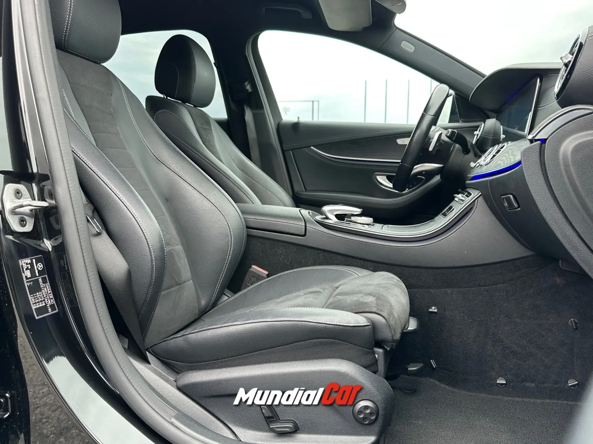 Mercedes-Benz E 220 d AMG Line 6
