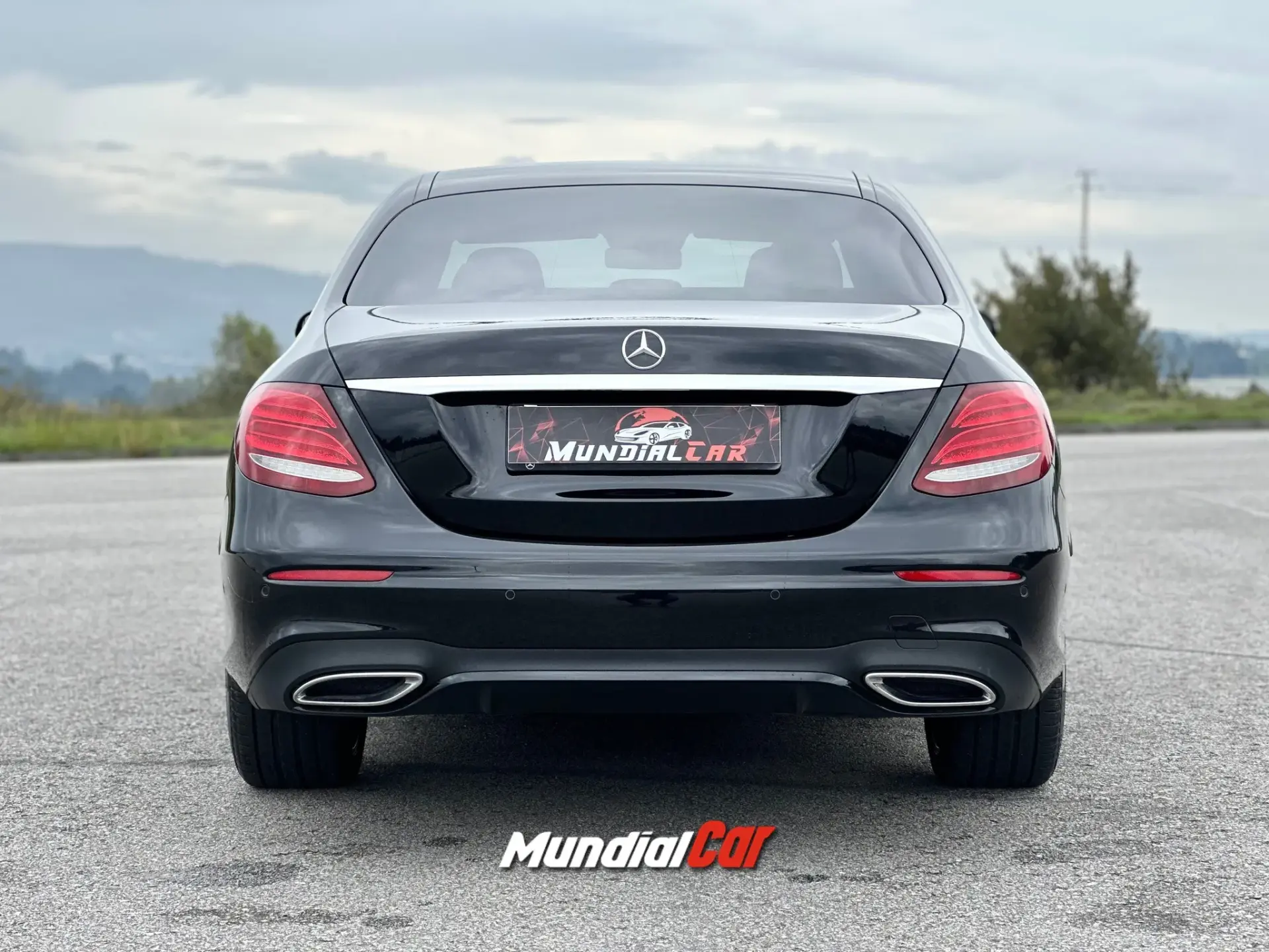 Mercedes-Benz E 220 d AMG Line 9