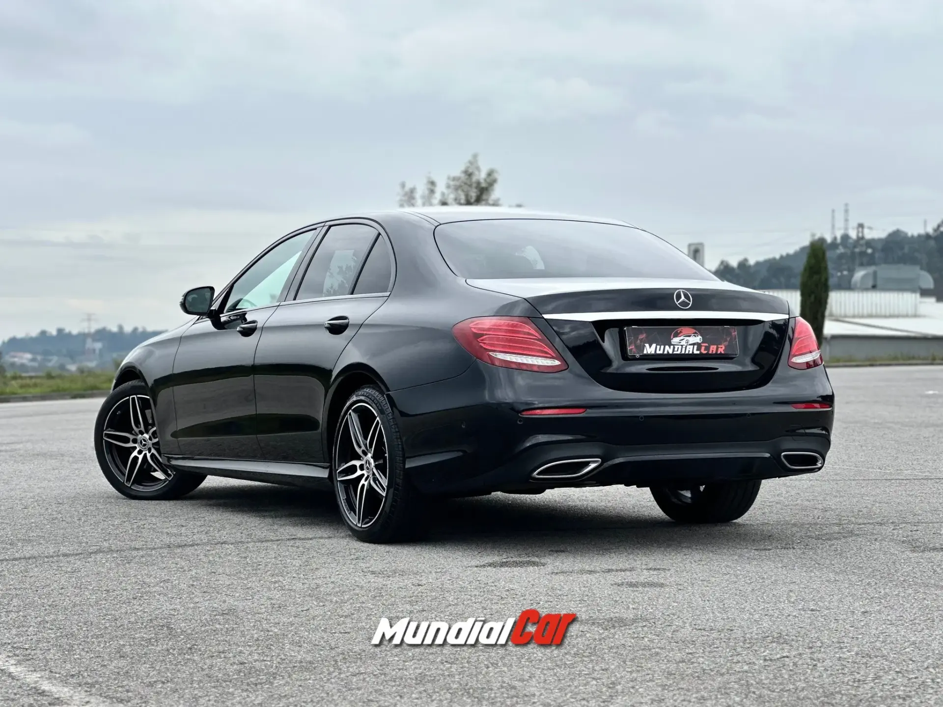Mercedes-Benz E 220 d AMG Line 16