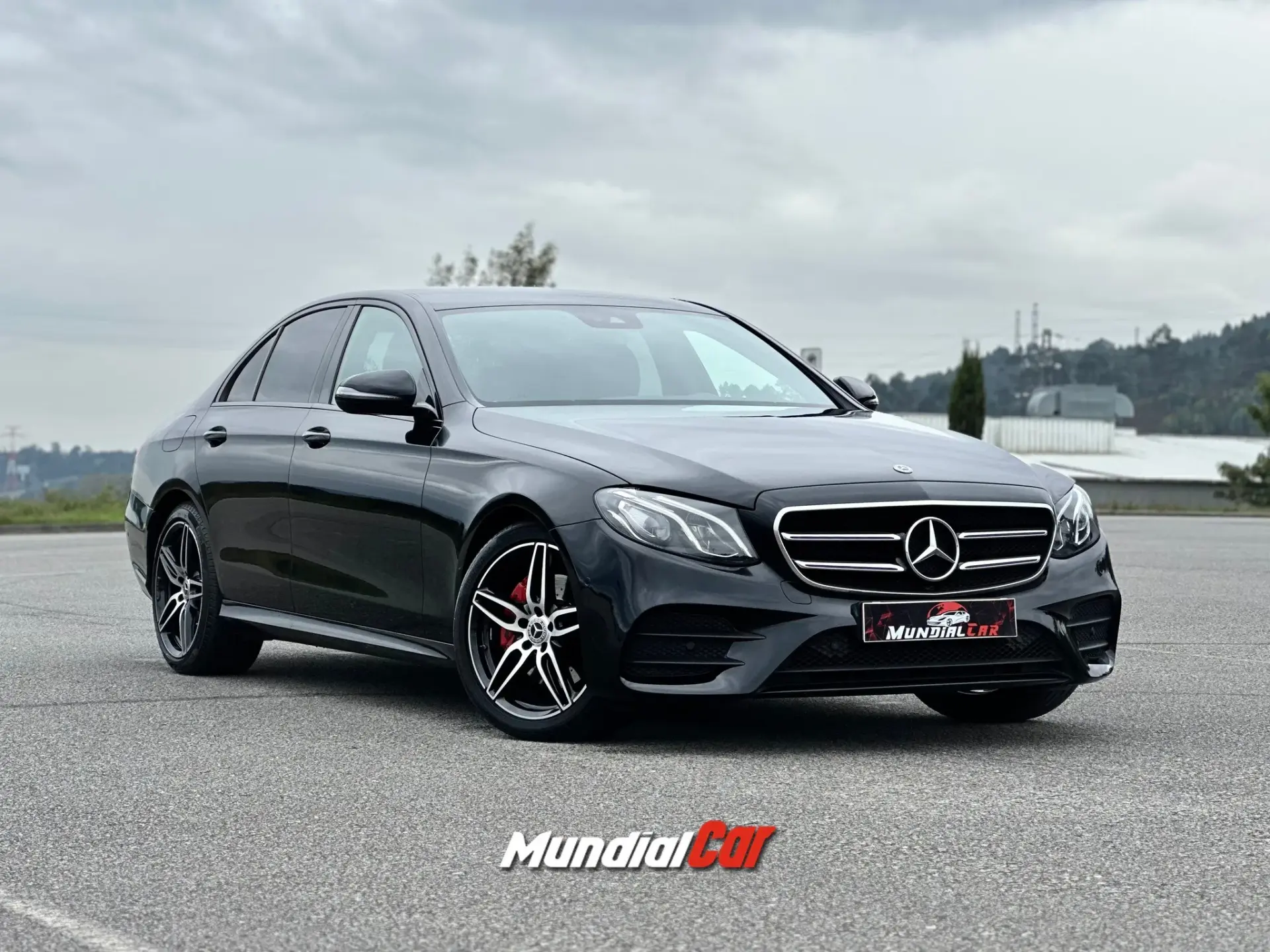Mercedes-Benz E 220 d AMG Line 15