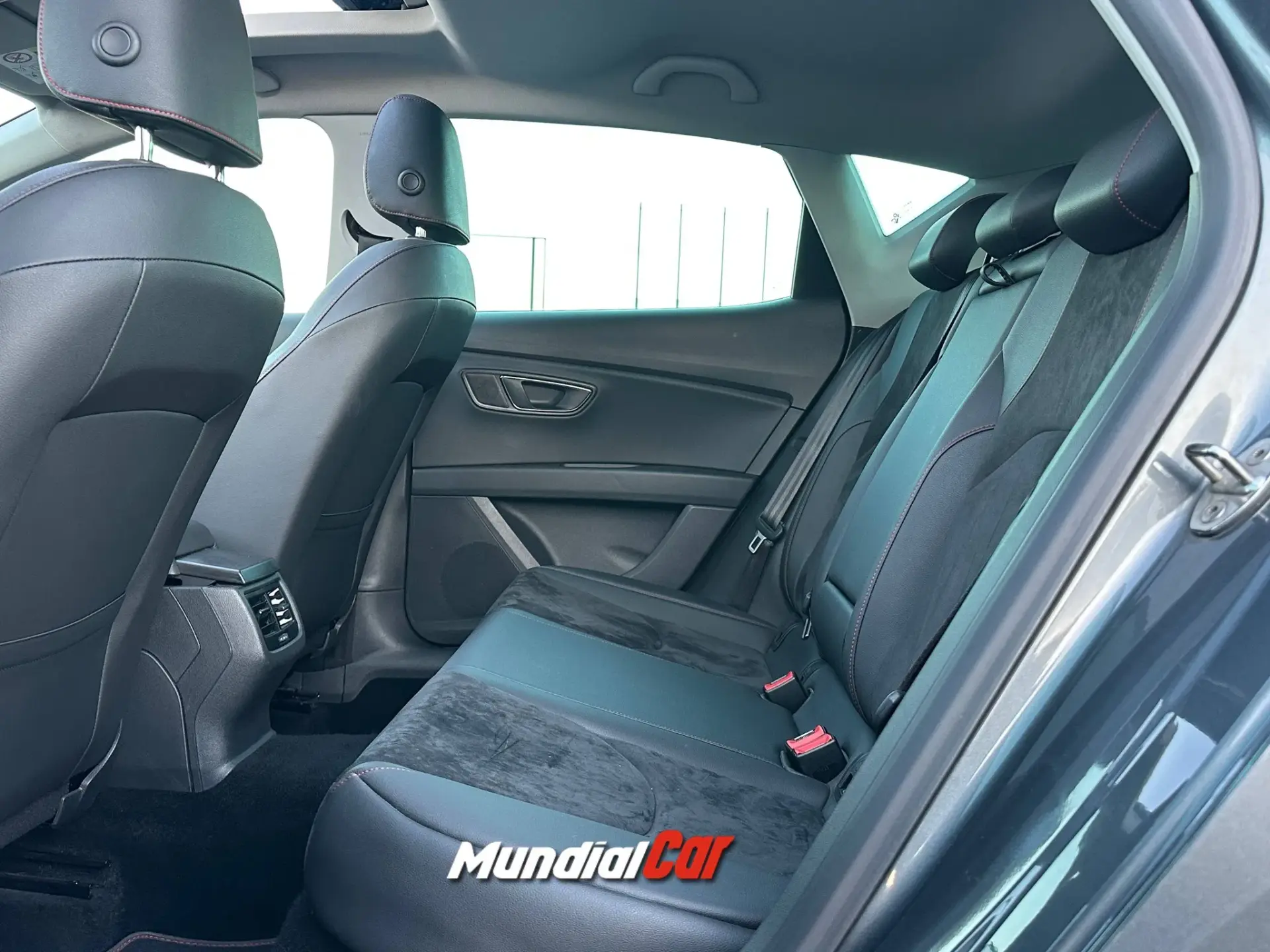 SEAT Leon 2.0 TDI FR S/S 7