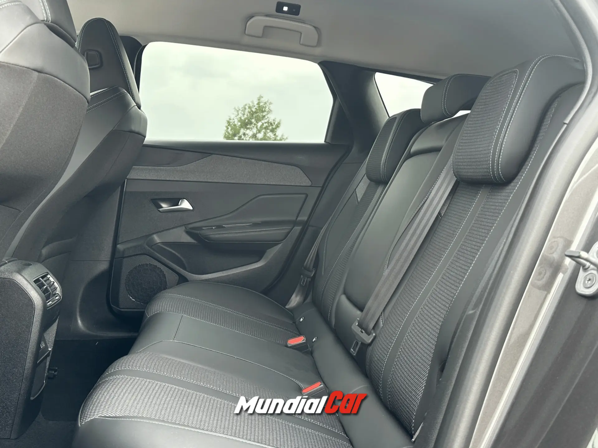 Peugeot 308 SW 1.6 Hybrid Allure e-EAT8 10