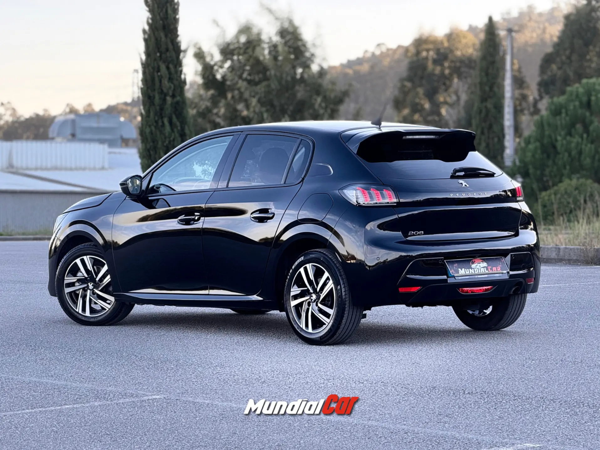 Peugeot 208 1.2 PureTech Allure Pack EAT8 12