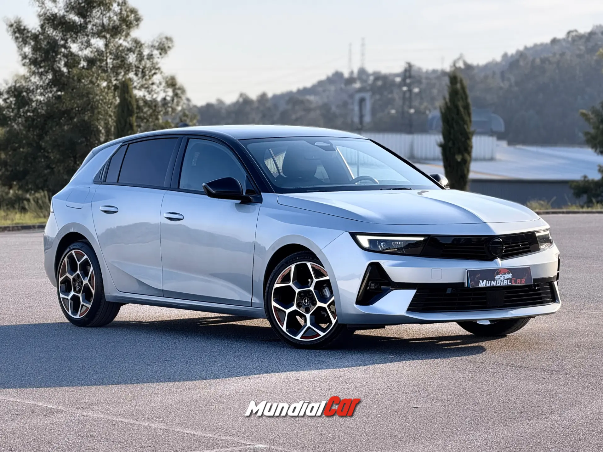 Opel Astra 1.2 T GS Line 11