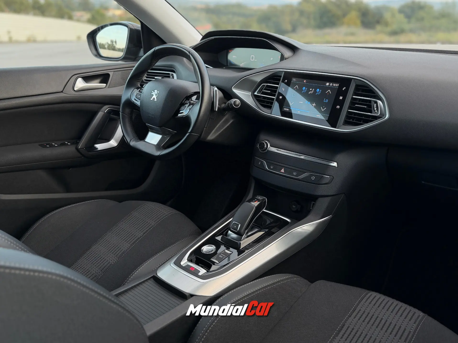 Peugeot 308 1.2 PureTech Allure EAT8 17