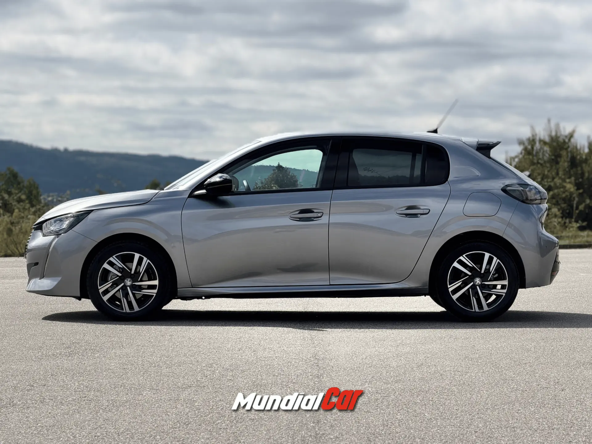 Peugeot 208 1.2 PureTech Allure Pack EAT8 6