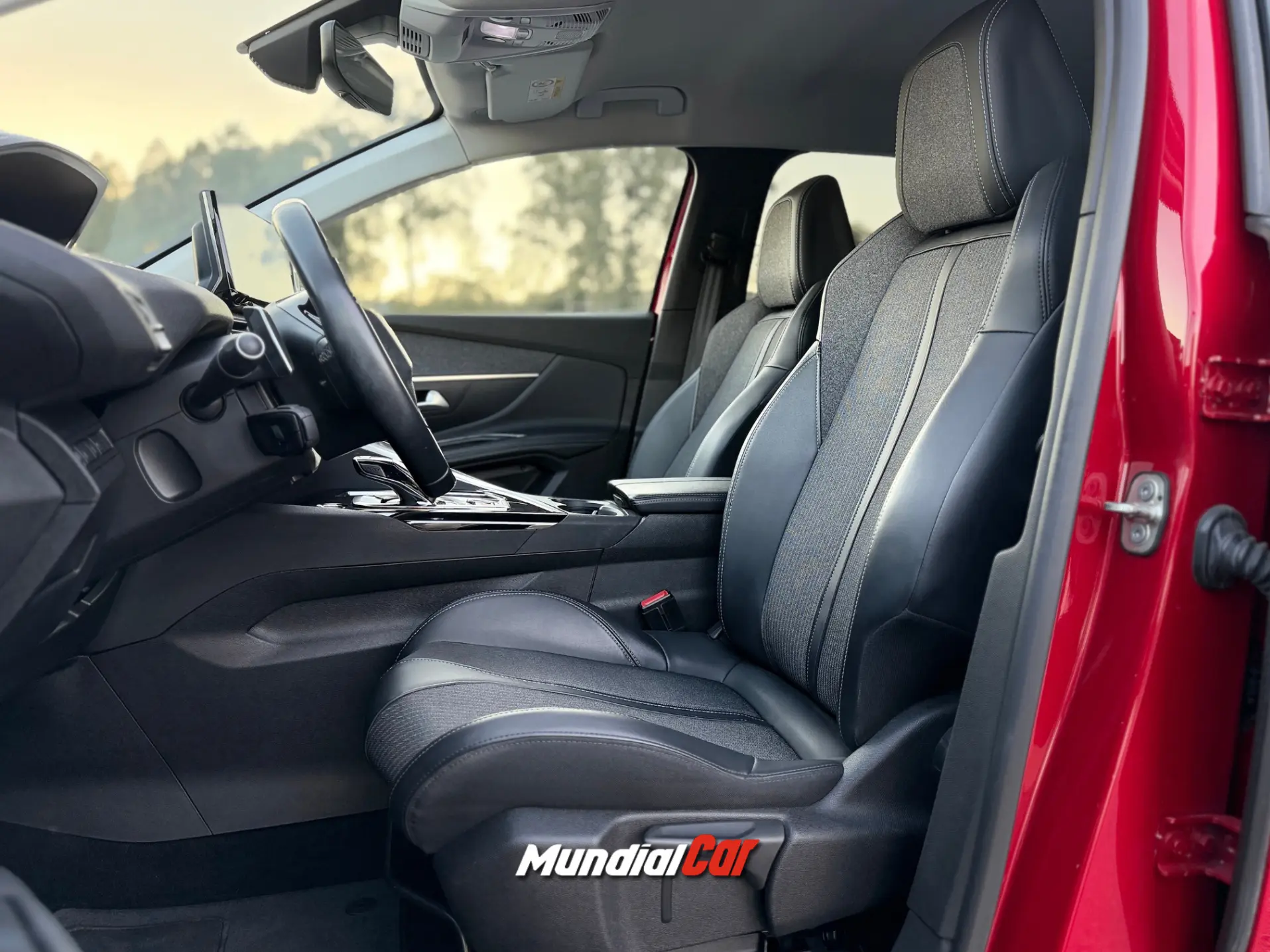 Peugeot 3008 1.6 Hybrid Allure e-EAT8 6